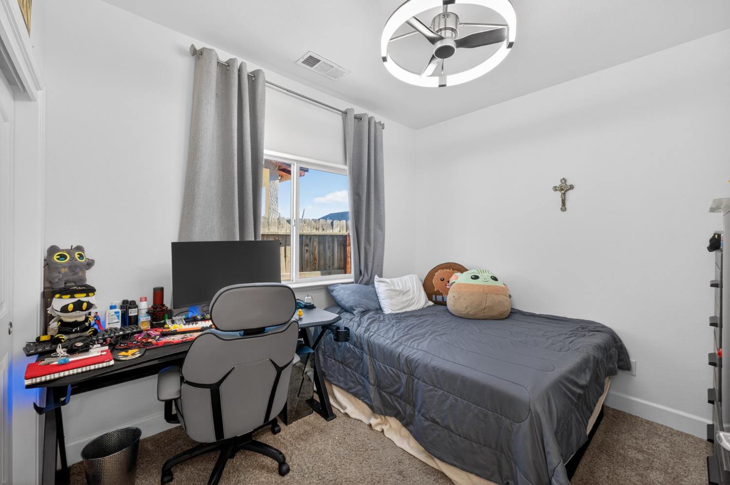 1208 Monterey Ave, Madera, CA 93637