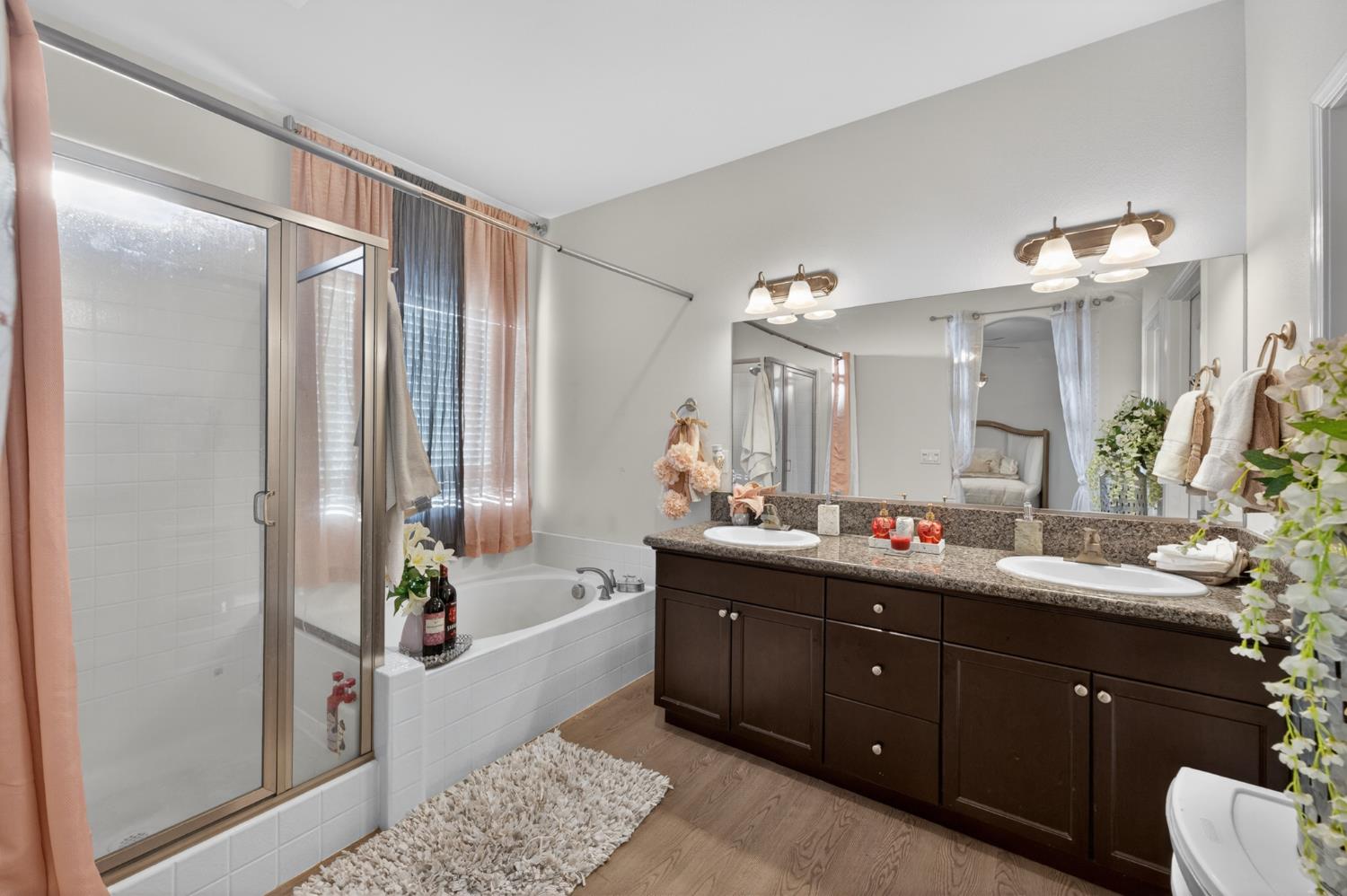 1208 Monterey Ave, Madera, CA 93637