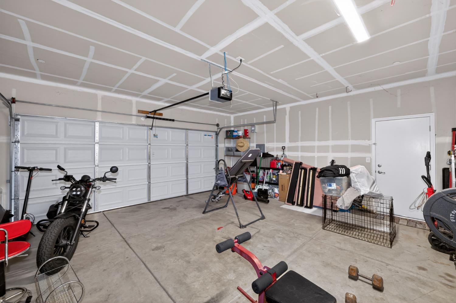 1208 Monterey Ave, Madera, CA 93637