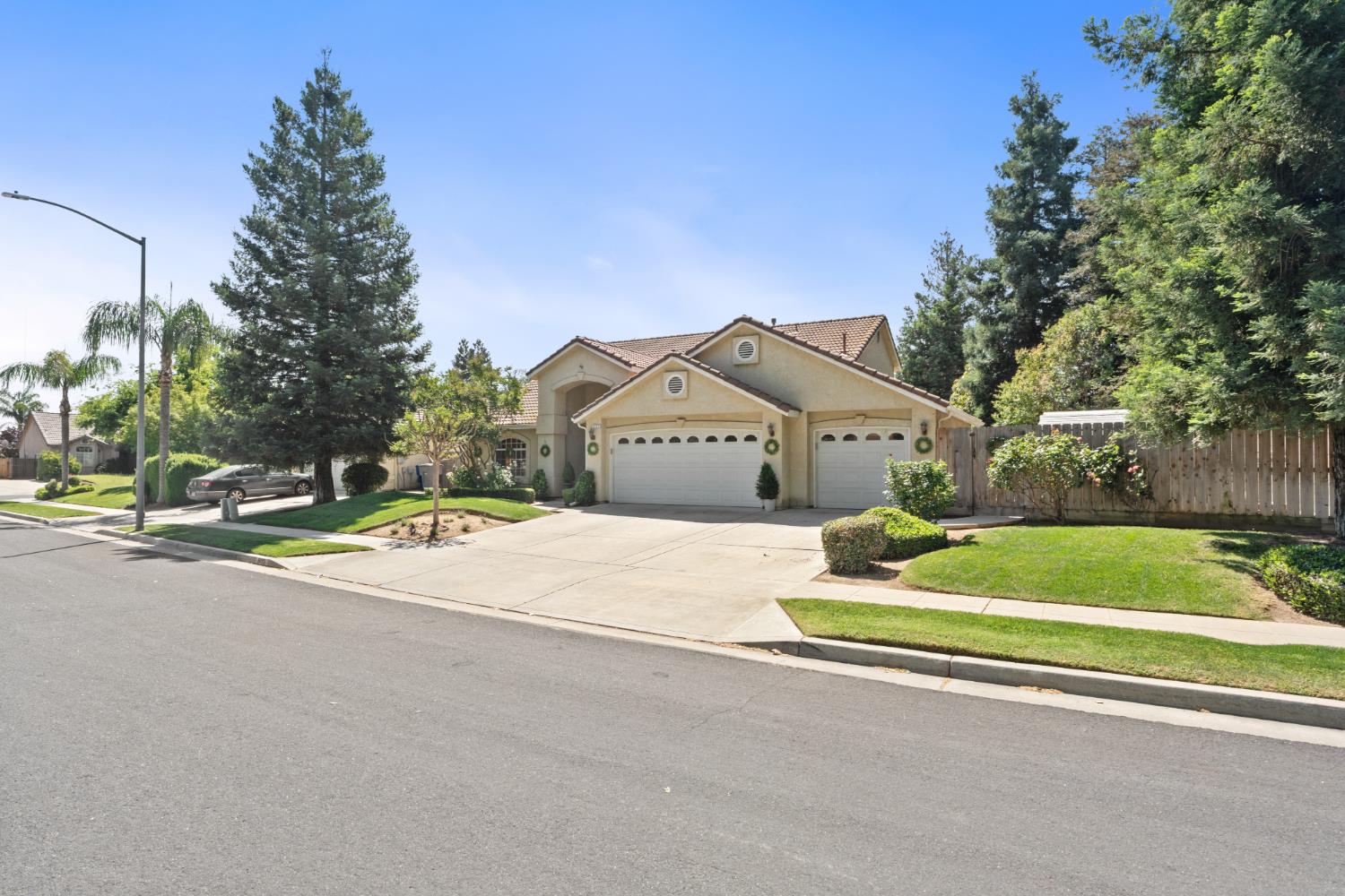 5123 W Browning Ave, Fresno, CA 93722