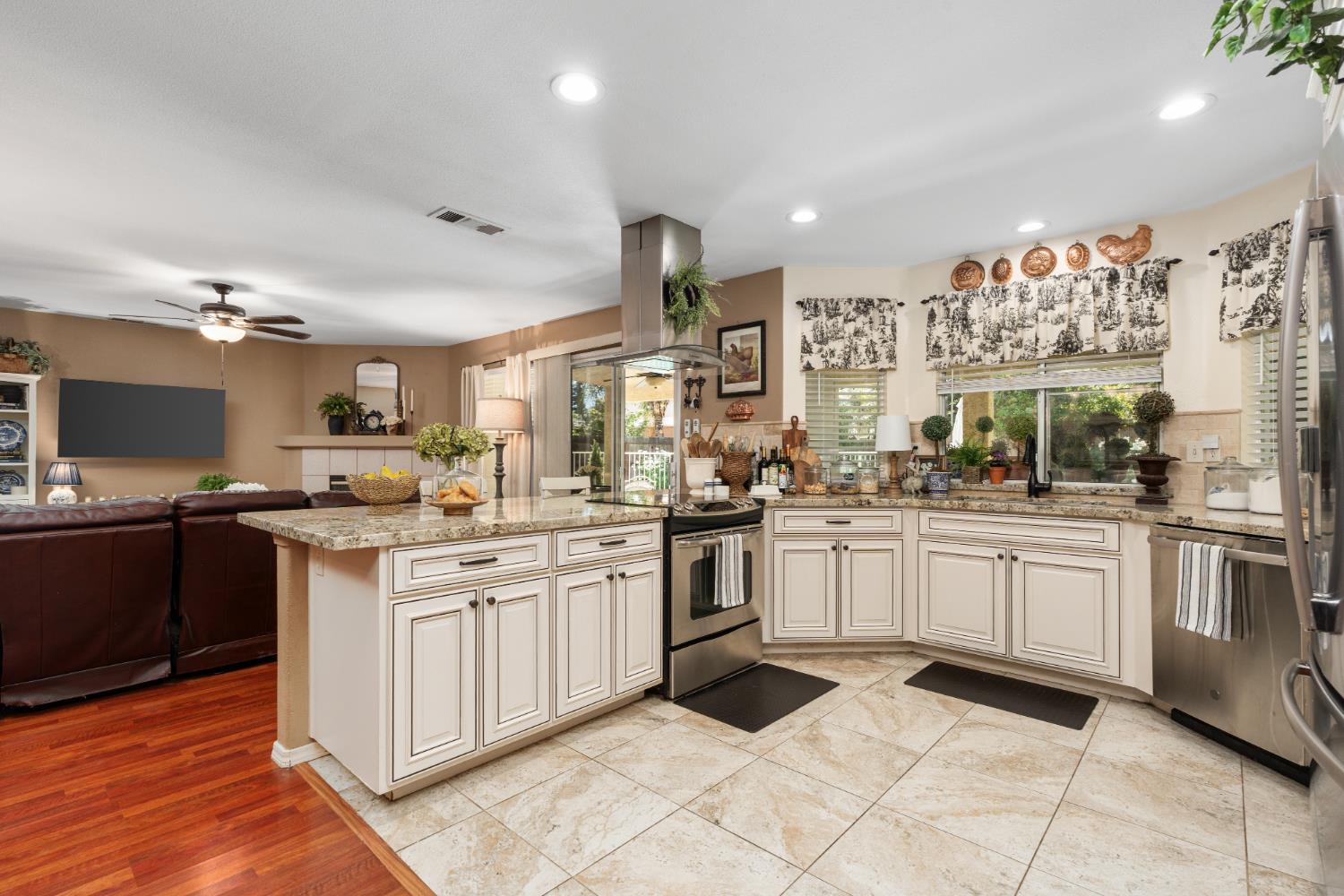 5123 W Browning Ave, Fresno, CA 93722