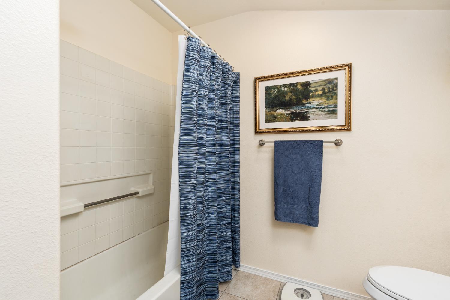 5123 W Browning Ave, Fresno, CA 93722