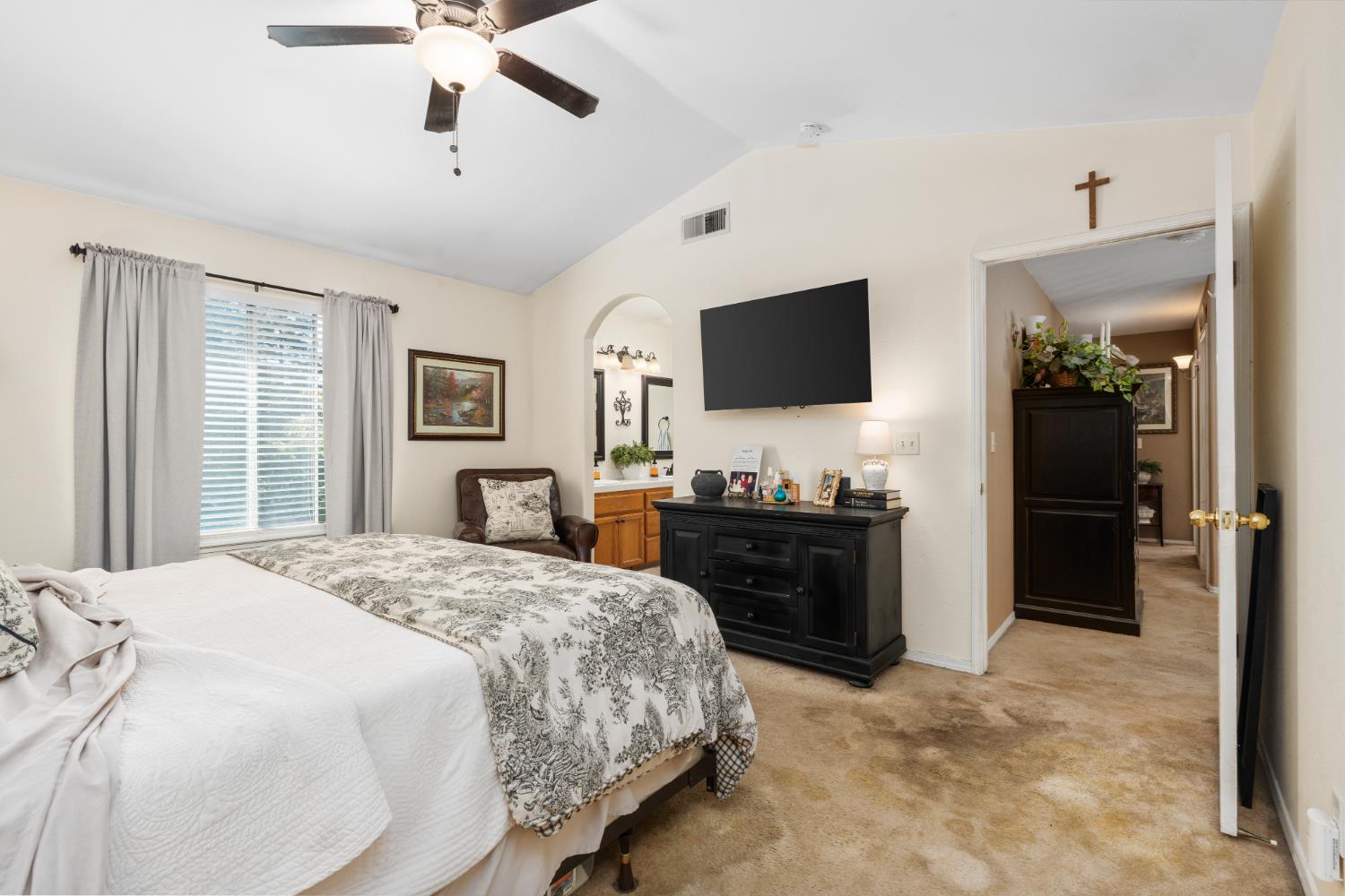 5123 W Browning Ave, Fresno, CA 93722