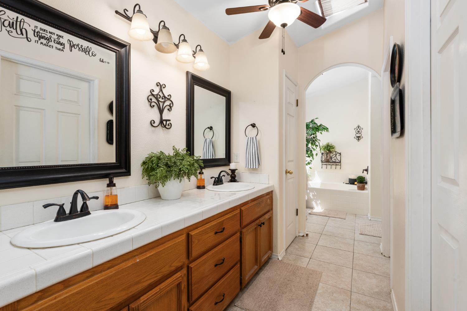 5123 W Browning Ave, Fresno, CA 93722