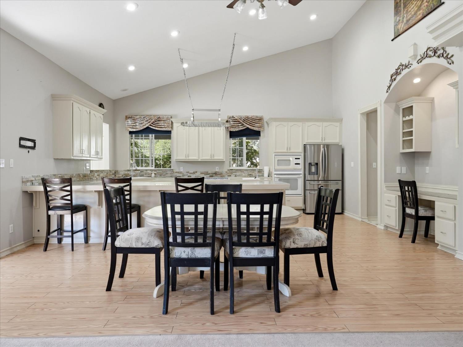 45858 Old Corral Rd, Oakhurst, CA 93614