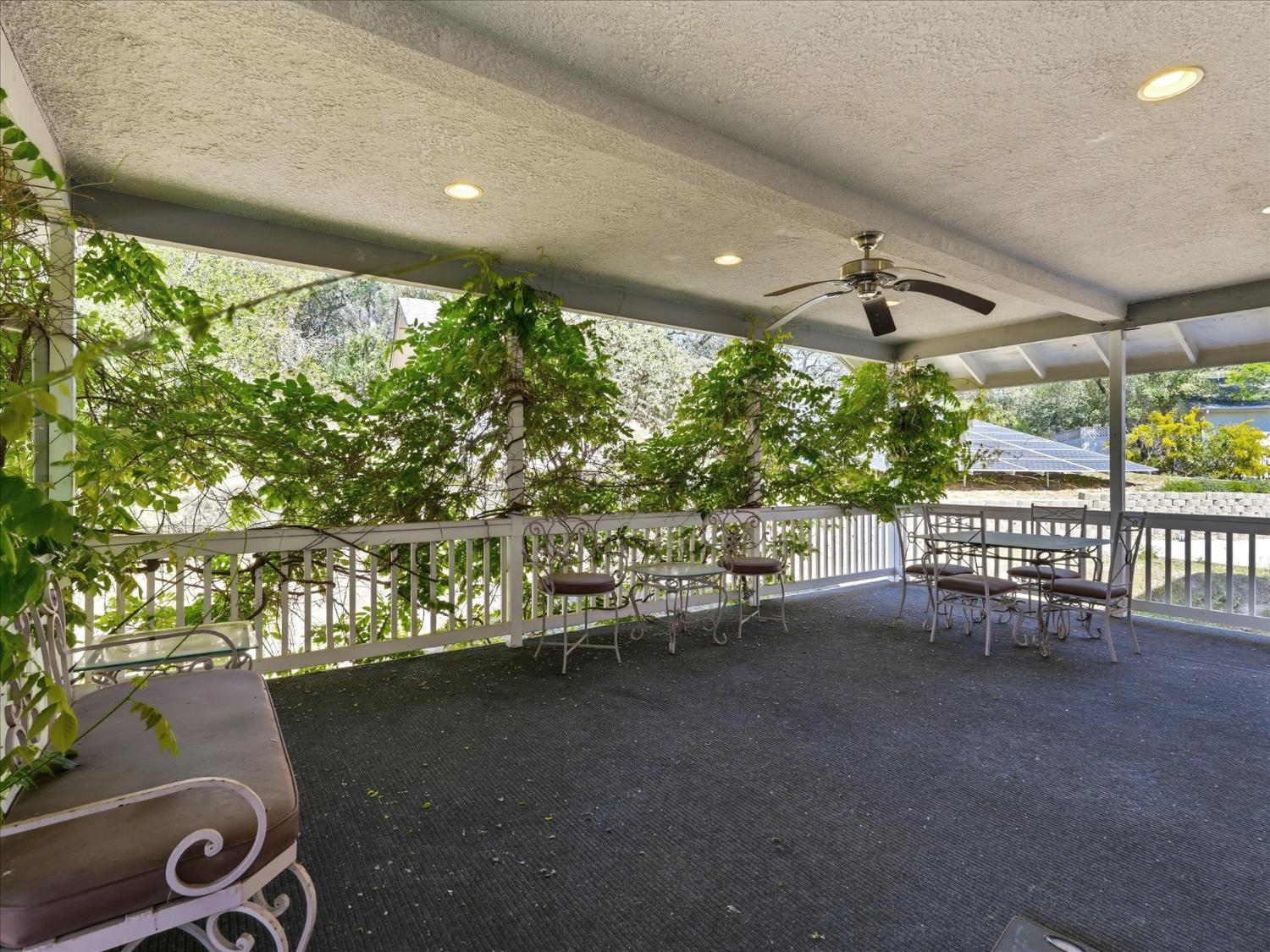 45858 Old Corral Rd, Oakhurst, CA 93614