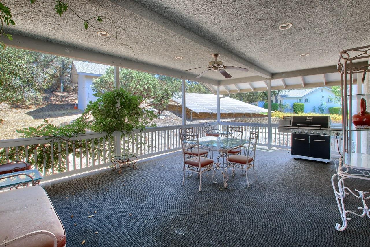 45858 Old Corral Rd, Oakhurst, CA 93614