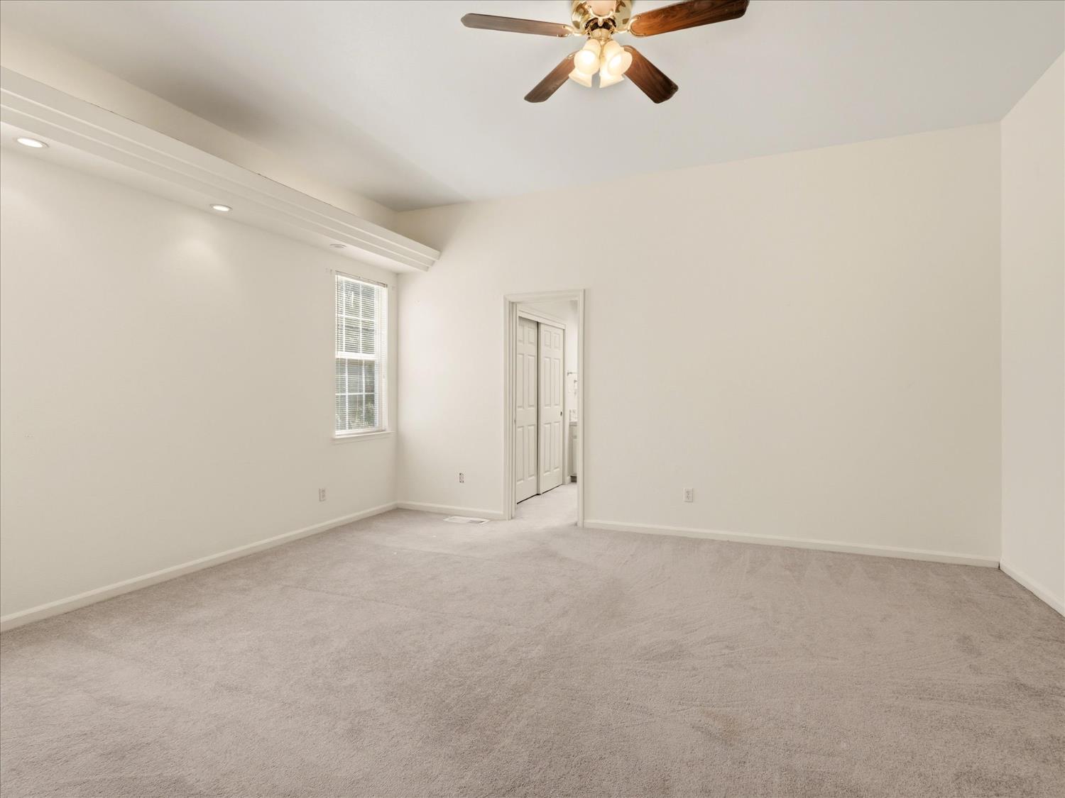 45858 Old Corral Rd, Oakhurst, CA 93614