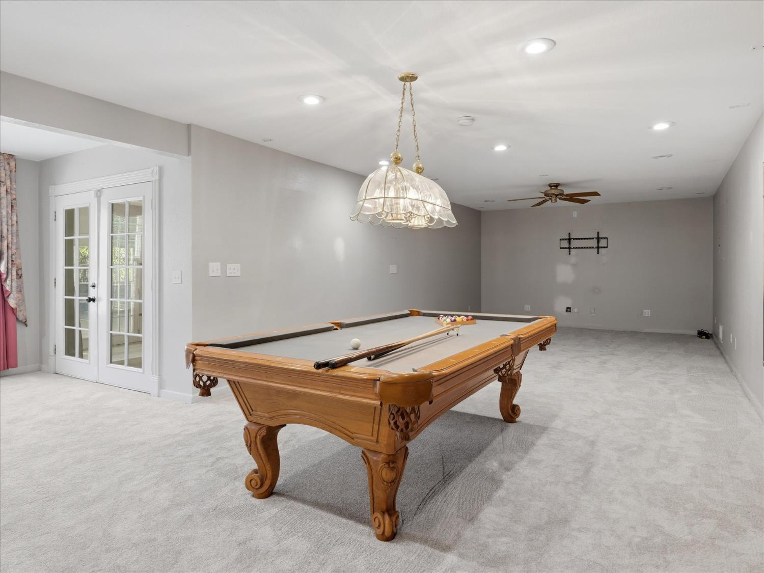 45858 Old Corral Rd, Oakhurst, CA 93614