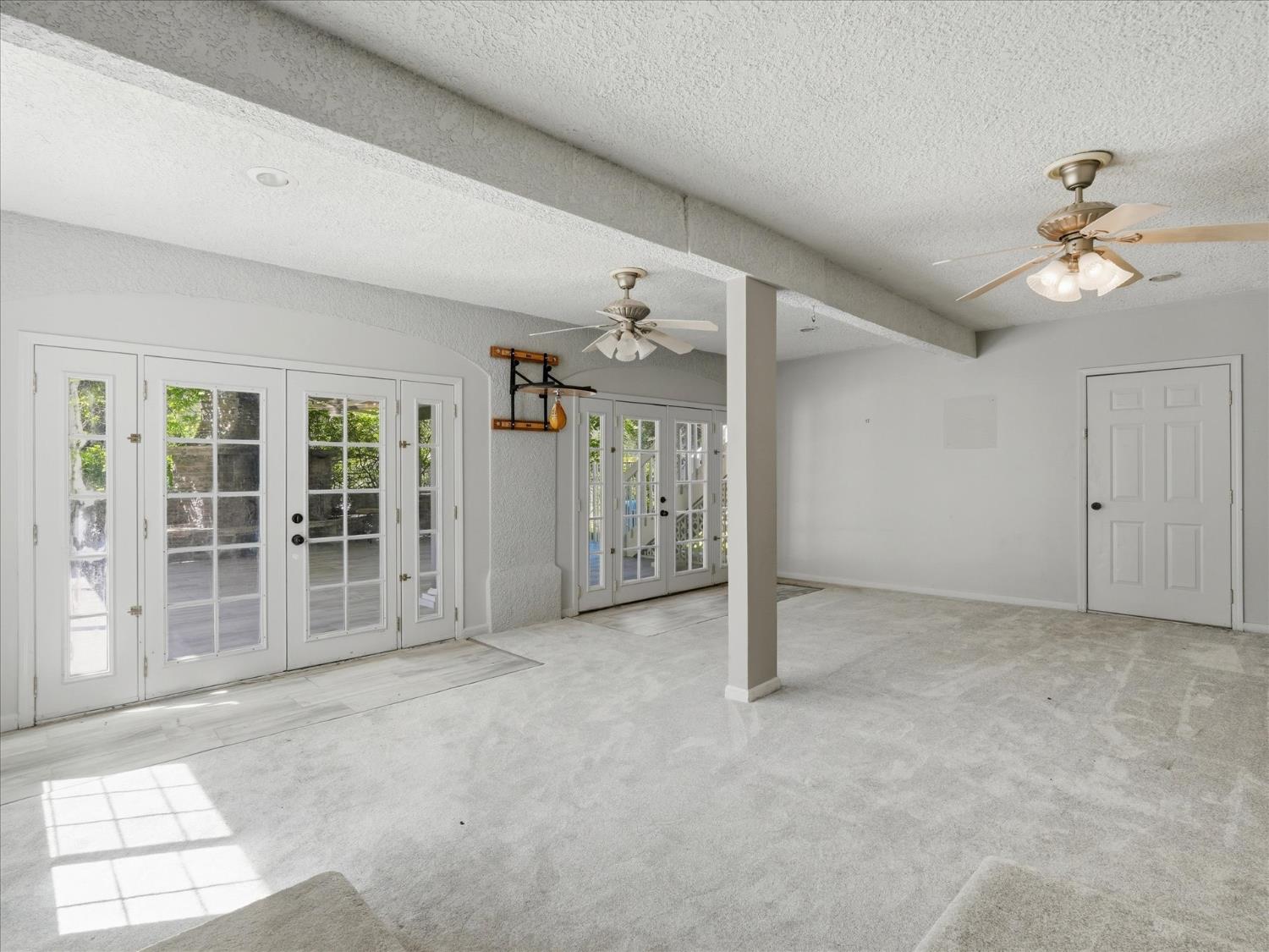 45858 Old Corral Rd, Oakhurst, CA 93614