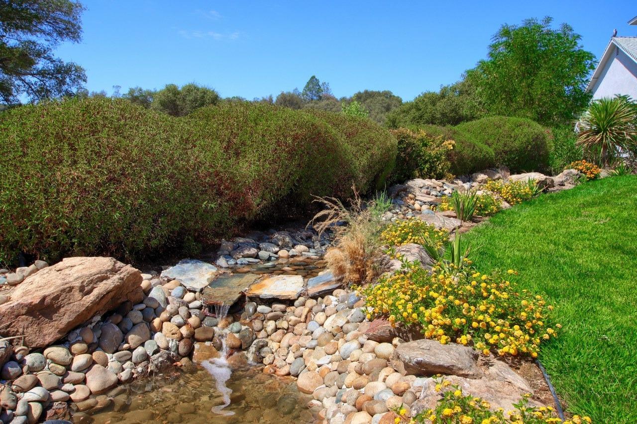 45858 Old Corral Rd, Oakhurst, CA 93614