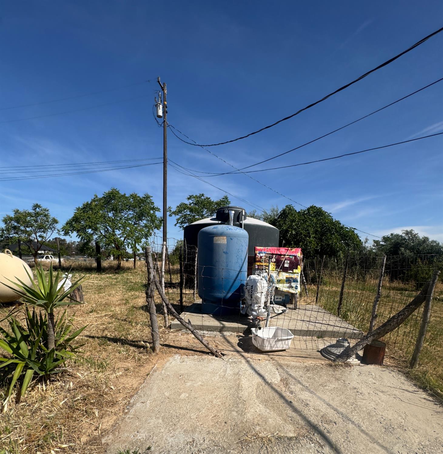 16861 Karen Rd, Madera, CA 93636