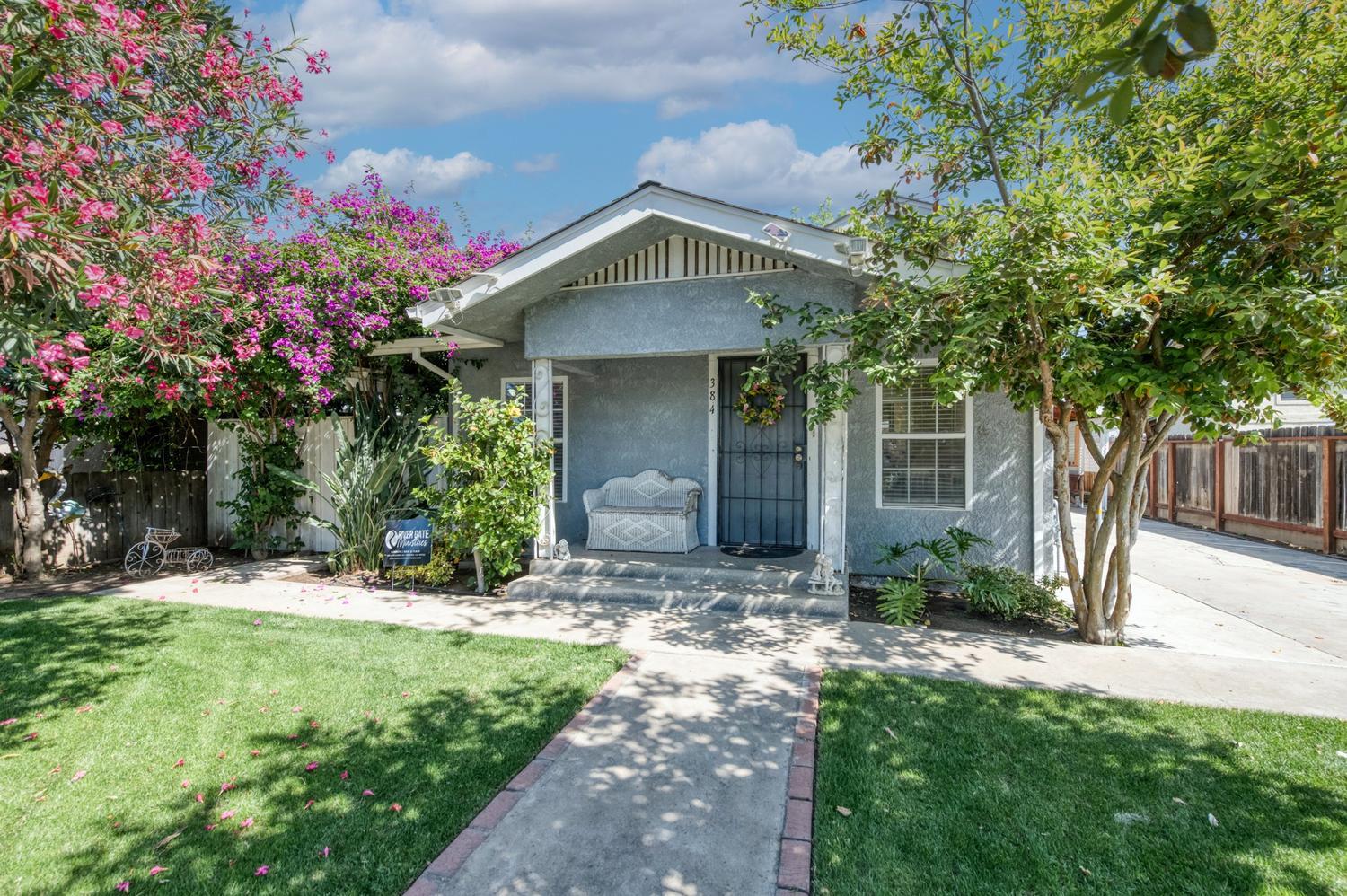 384 W Fir Ave, Pinedale, CA 93650