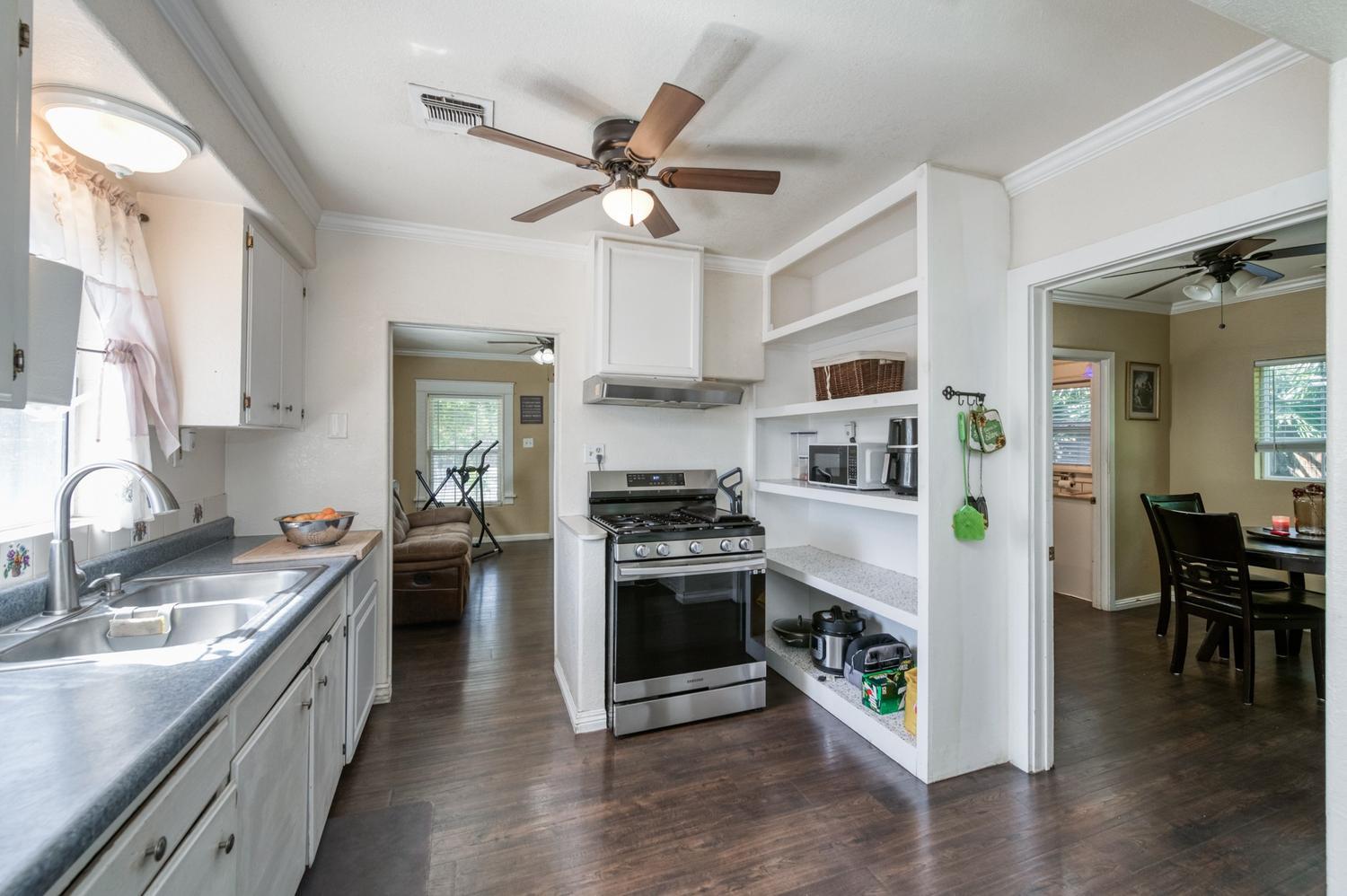384 W Fir Ave, Pinedale, CA 93650