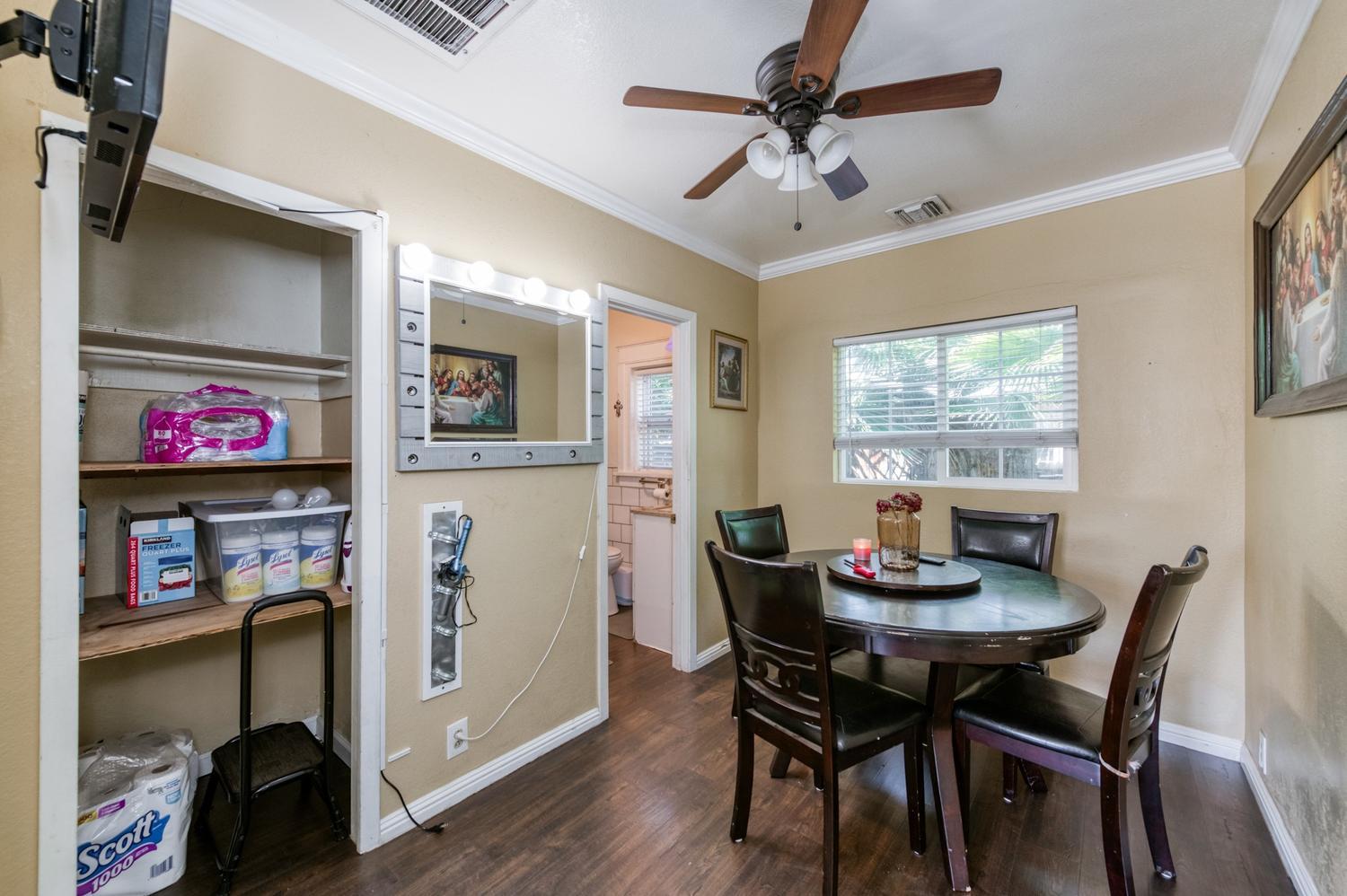 384 W Fir Ave, Pinedale, CA 93650