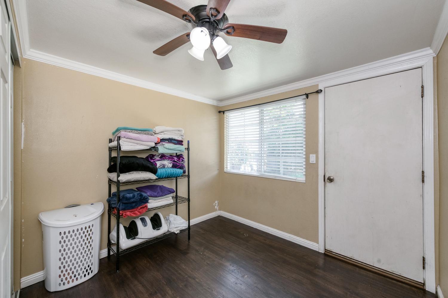384 W Fir Ave, Pinedale, CA 93650