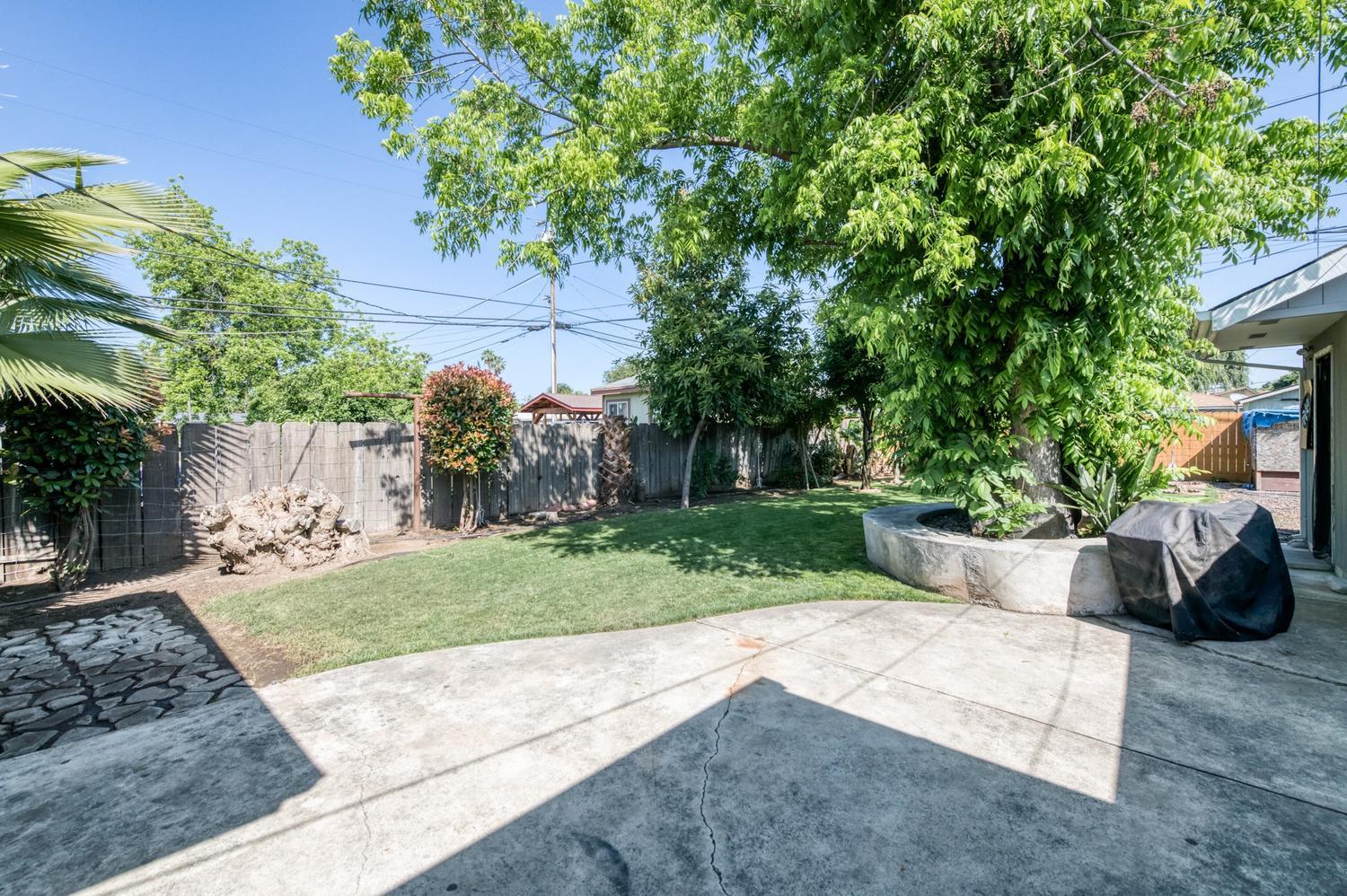 384 W Fir Ave, Pinedale, CA 93650