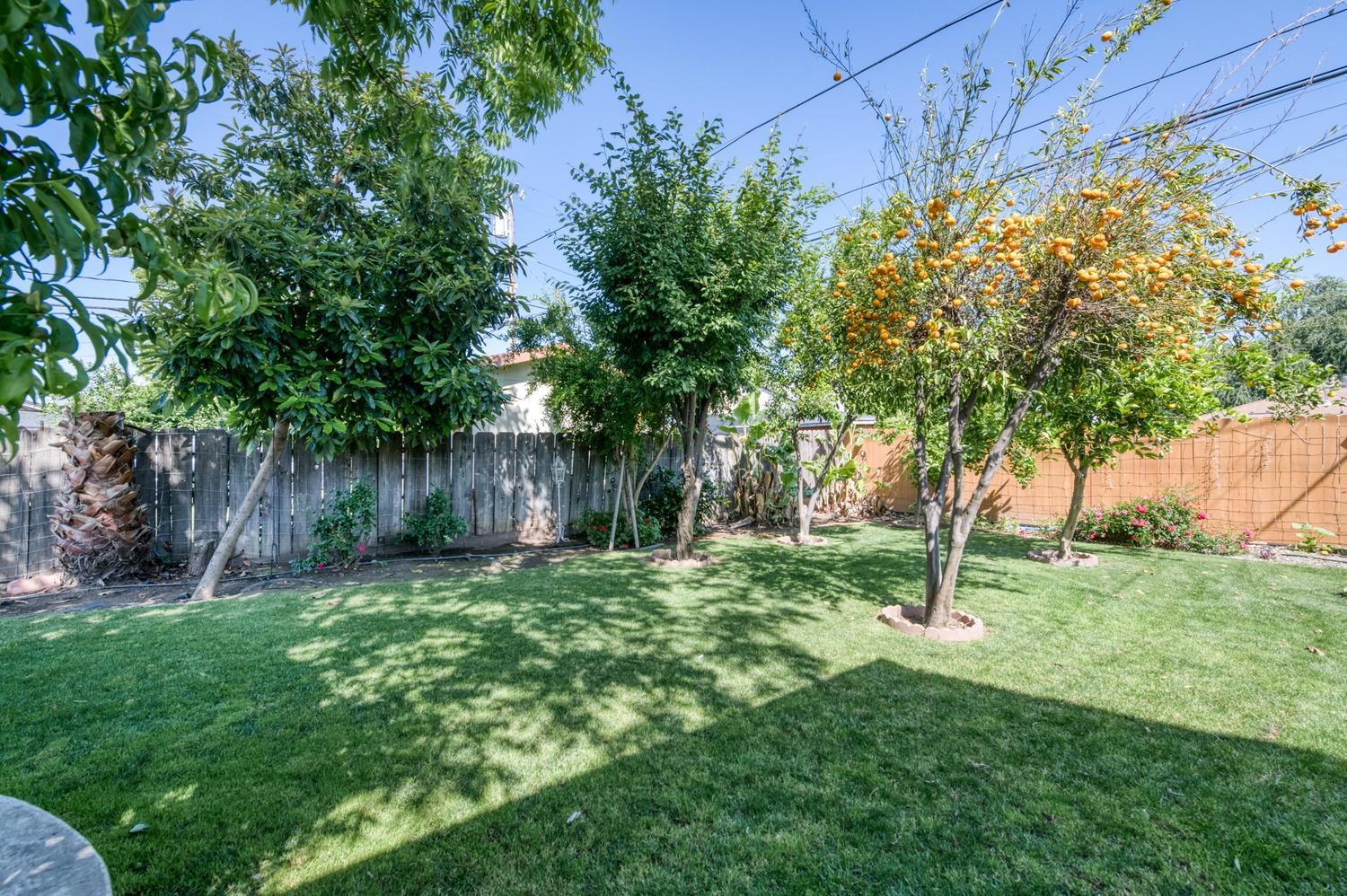 384 W Fir Ave, Pinedale, CA 93650