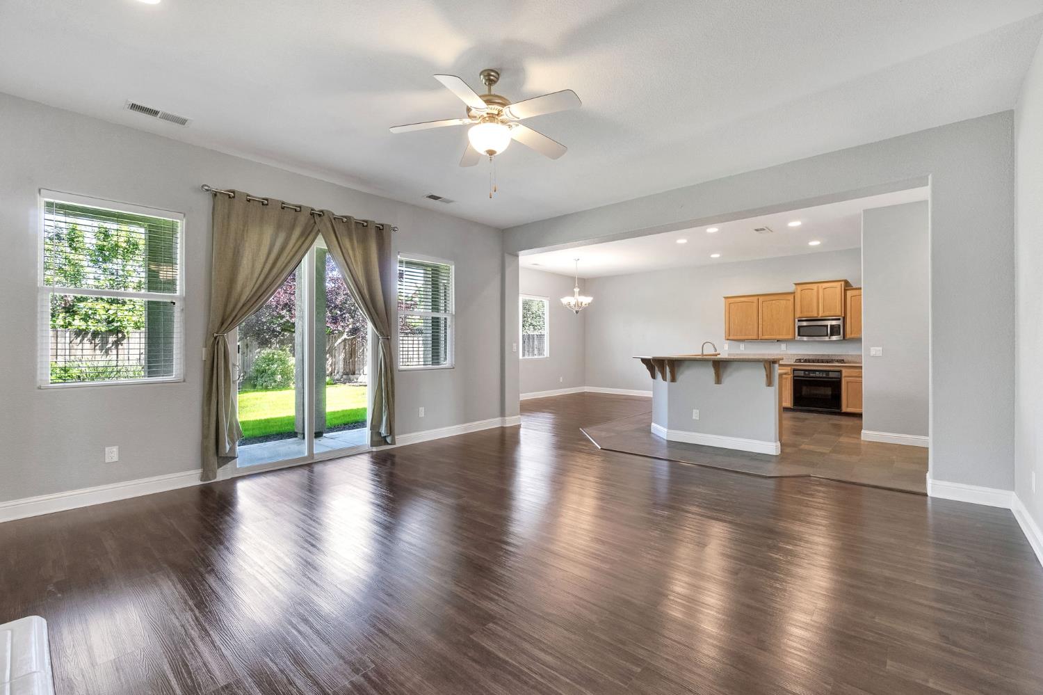 2852 Geary Ave, Sanger, CA 93657