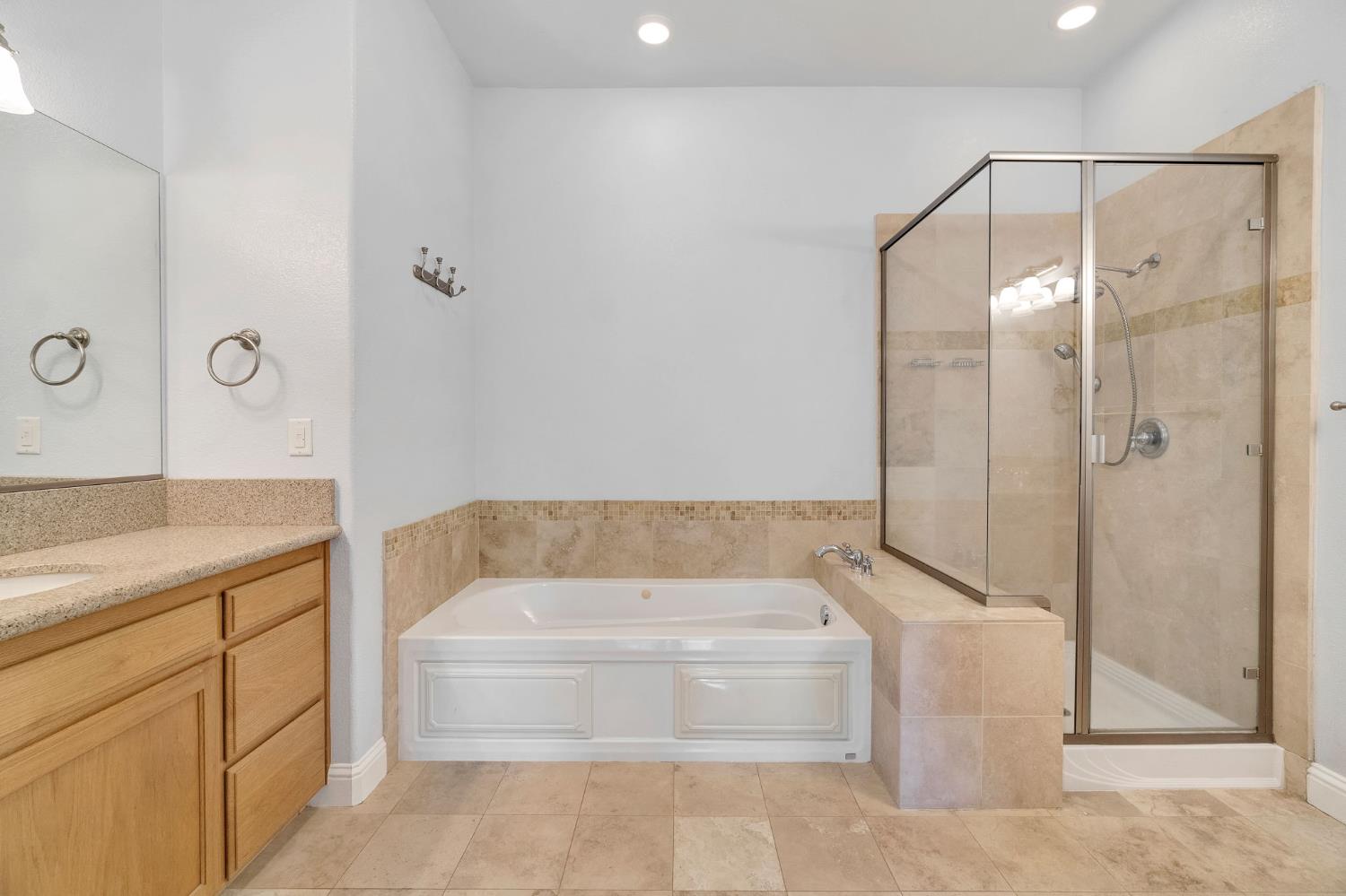 2852 Geary Ave, Sanger, CA 93657