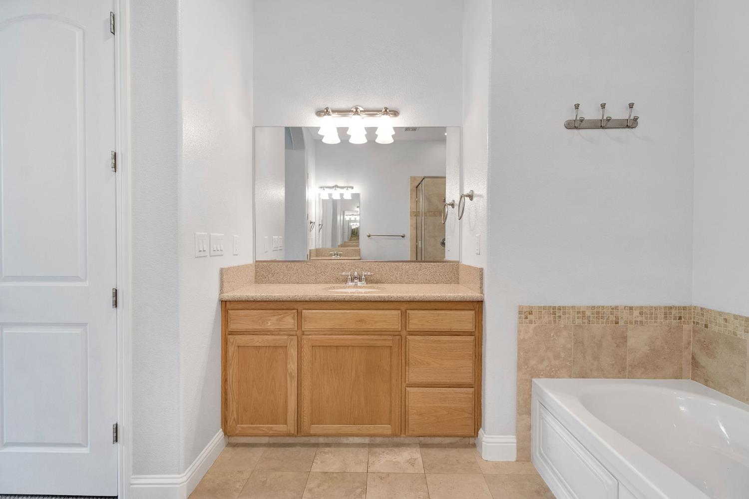 2852 Geary Ave, Sanger, CA 93657