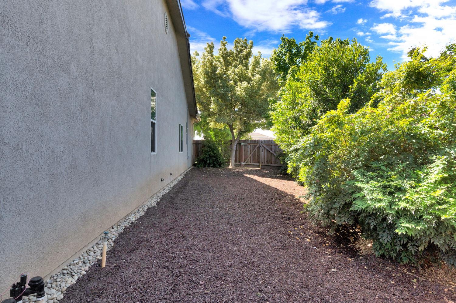 2852 Geary Ave, Sanger, CA 93657