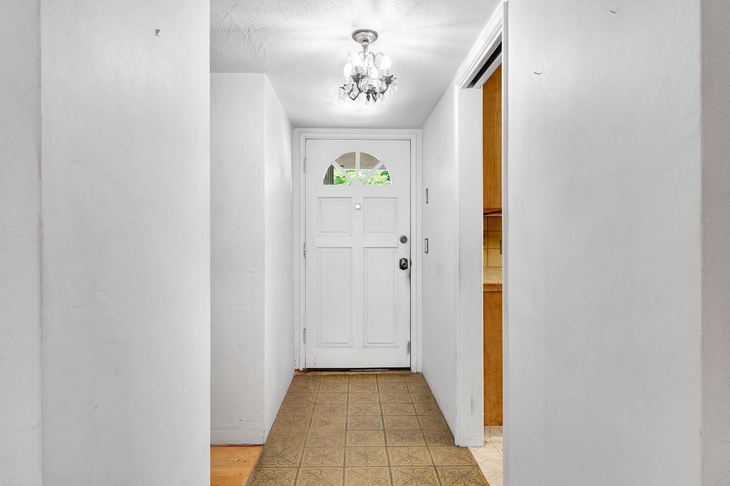 3376 E Richert, Fresno, CA 93726