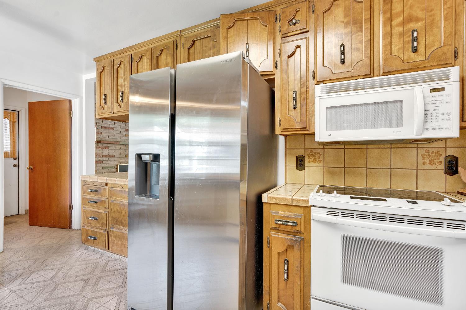 3376 E Richert, Fresno, CA 93726