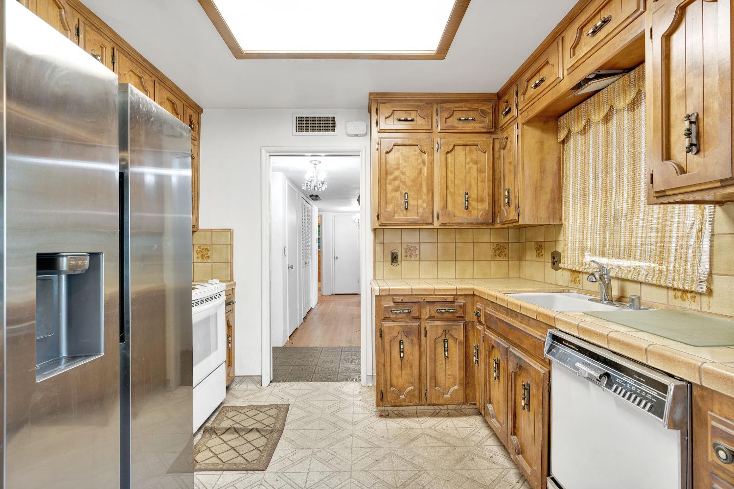 3376 E Richert, Fresno, CA 93726