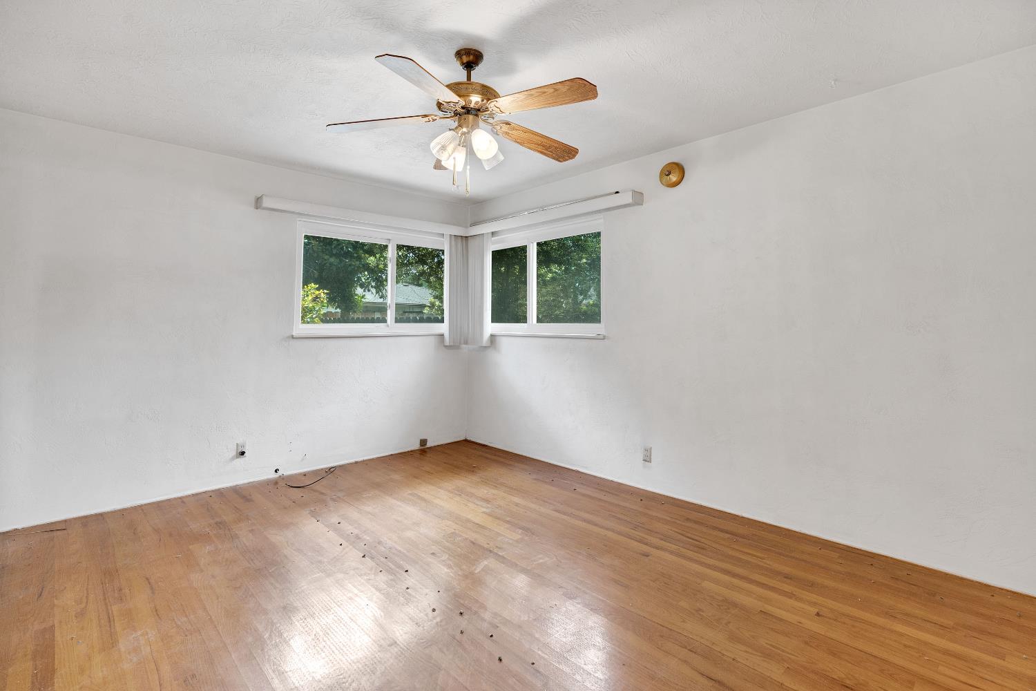 3376 E Richert, Fresno, CA 93726