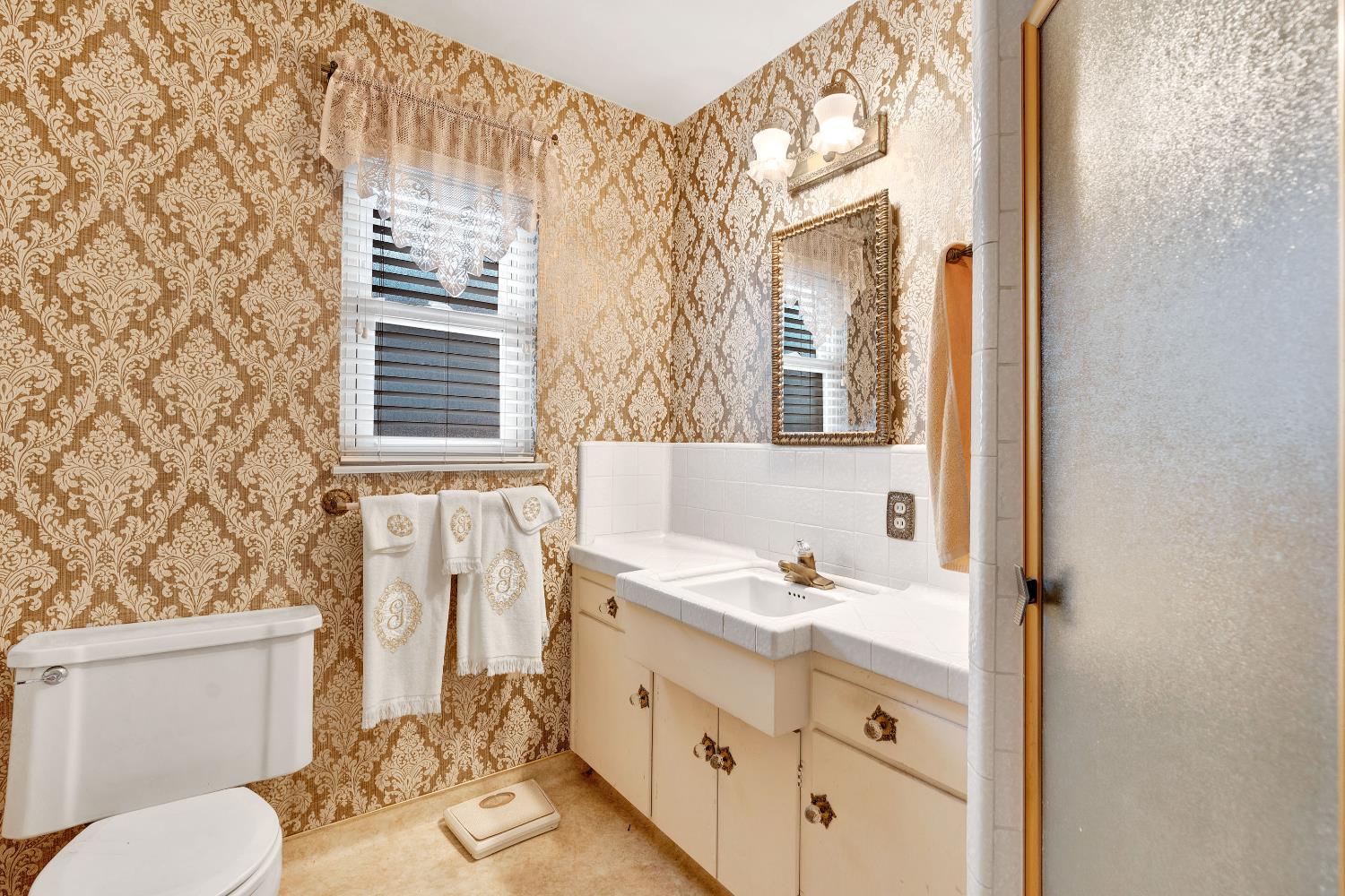 3376 E Richert, Fresno, CA 93726