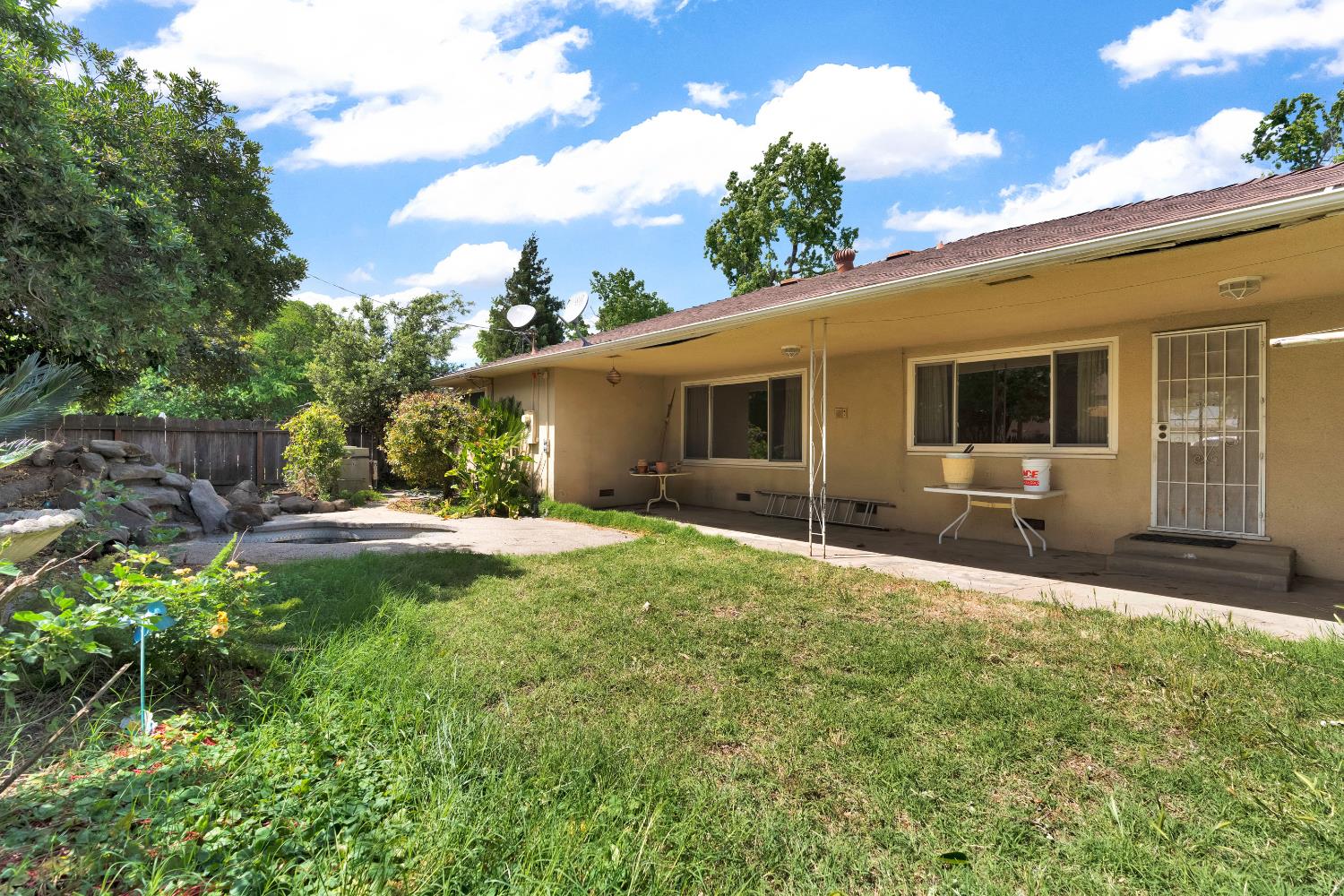 3376 E Richert, Fresno, CA 93726