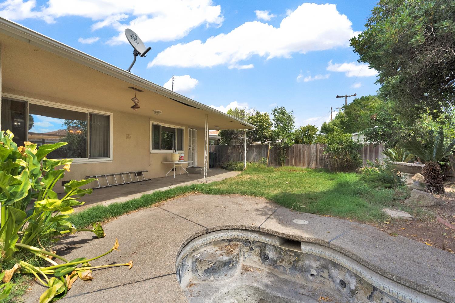 3376 E Richert, Fresno, CA 93726