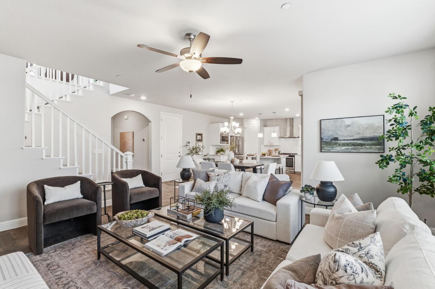 1257 E Via Ulivo, Fresno, CA 93730