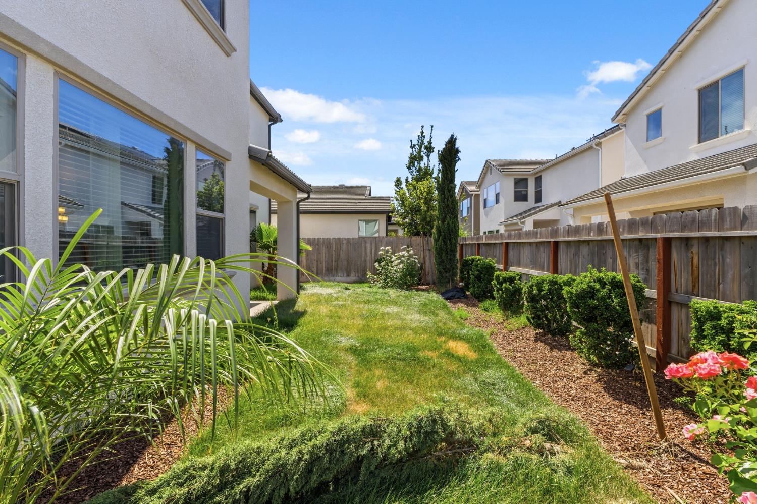 1257 E Via Ulivo, Fresno, CA 93730