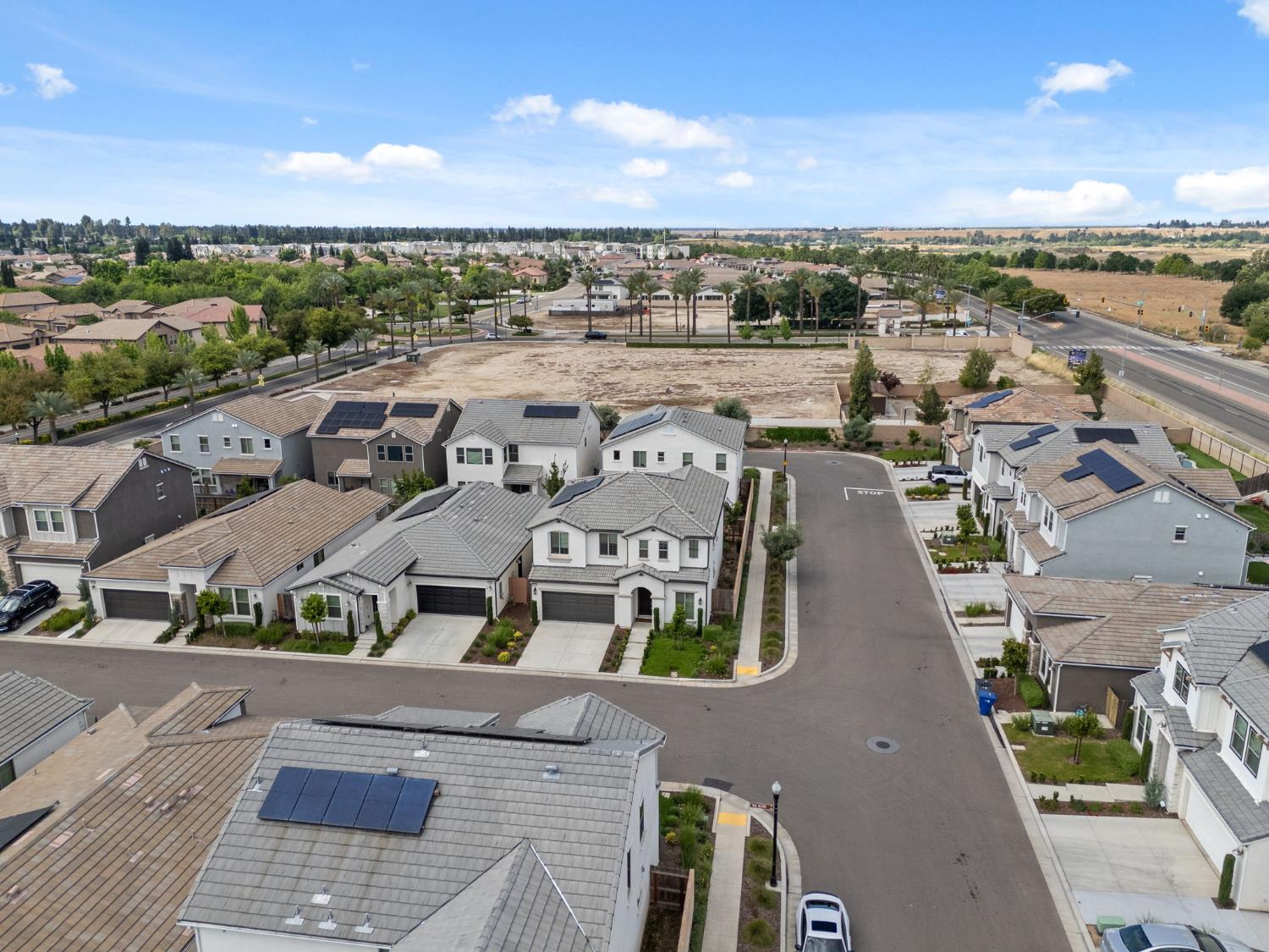 1257 E Via Ulivo, Fresno, CA 93730