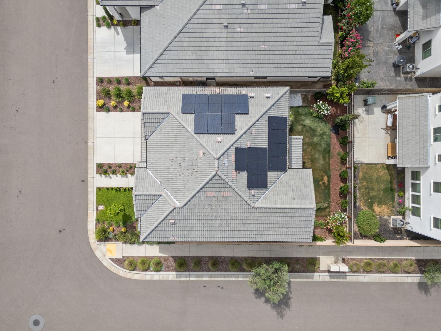 1257 E Via Ulivo, Fresno, CA 93730