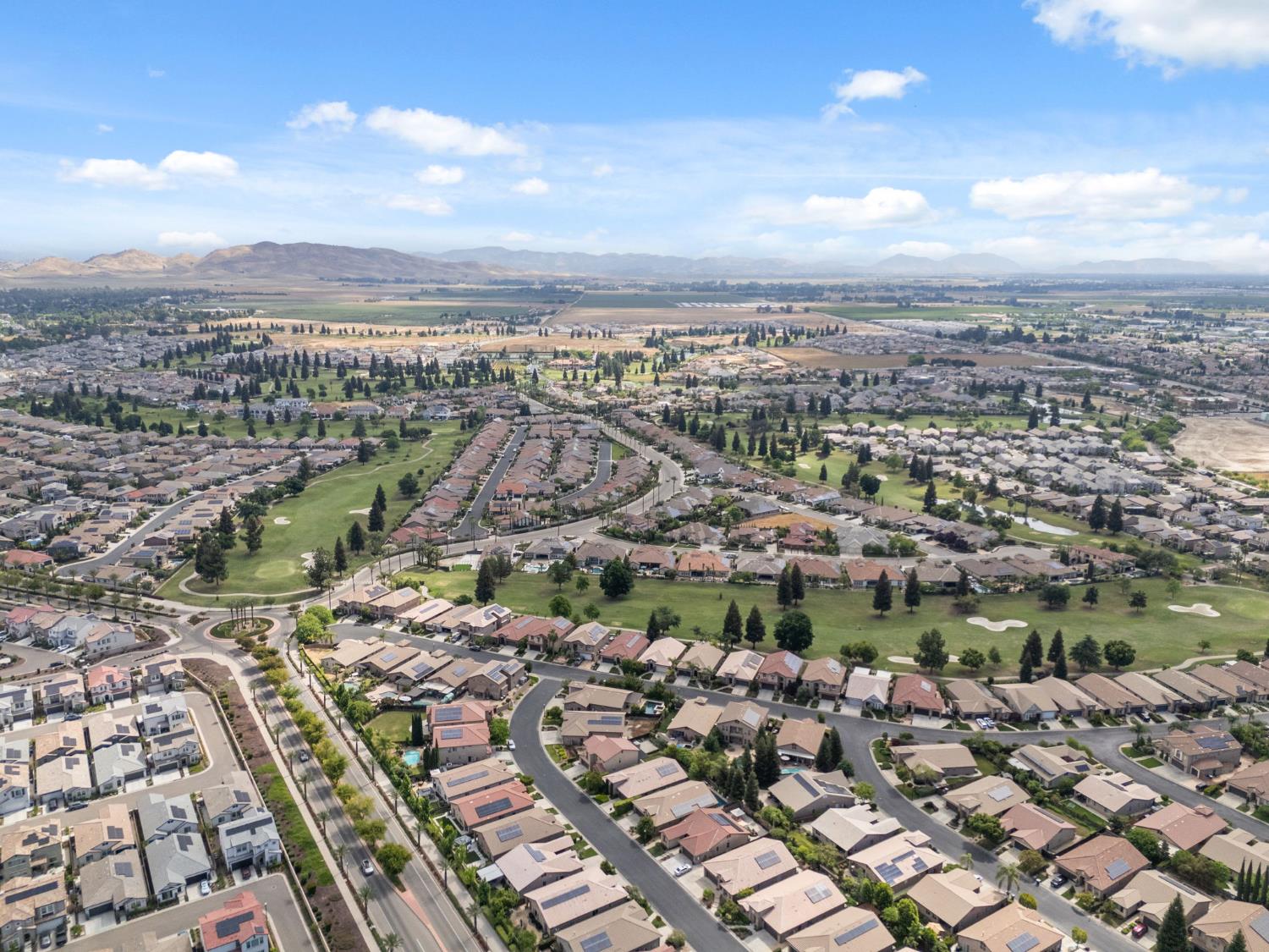 1257 E Via Ulivo, Fresno, CA 93730