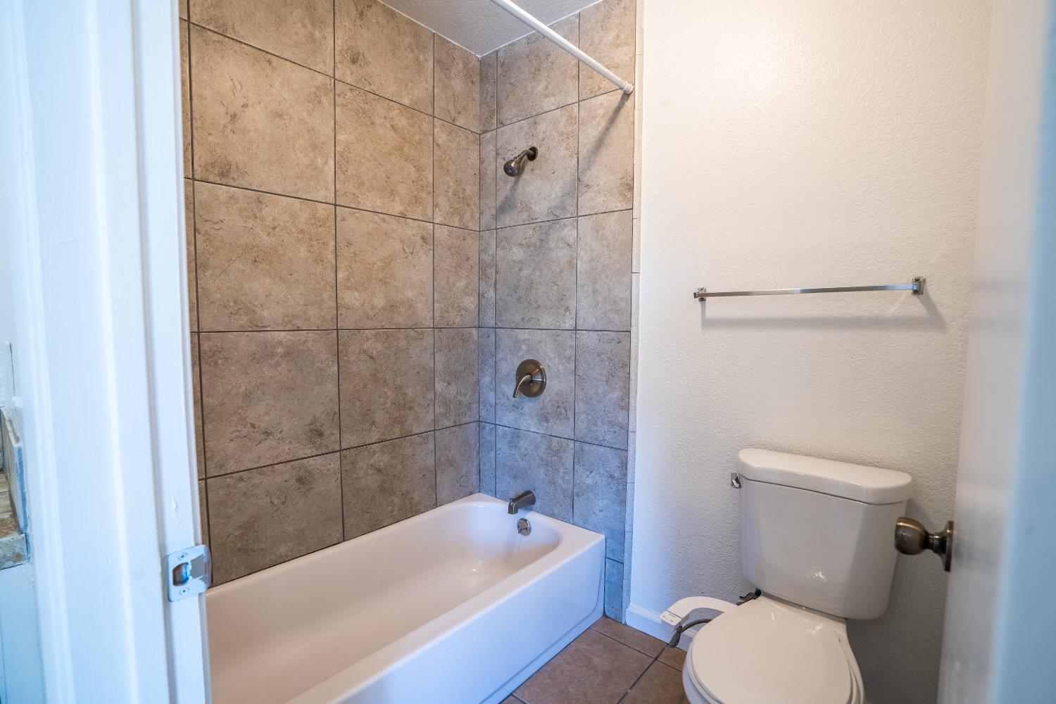 4885 N Backer Ave #128, Fresno, CA 93726