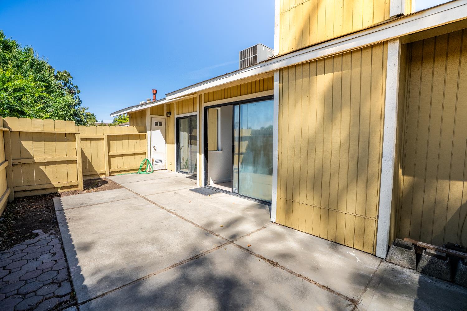 4885 N Backer Ave #128, Fresno, CA 93726