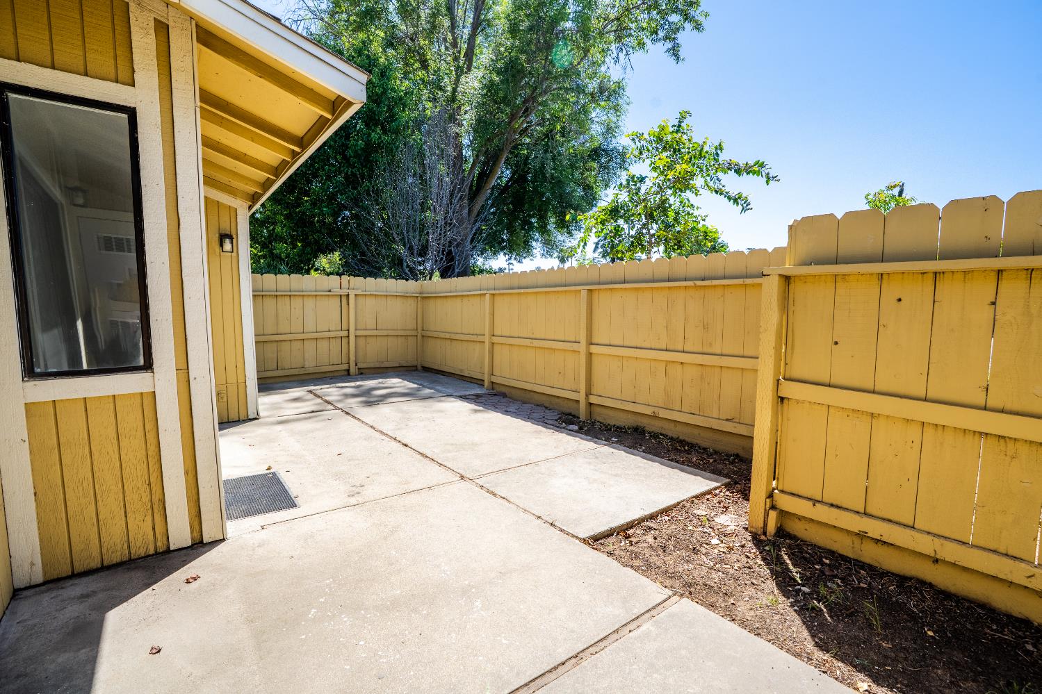 4885 N Backer Ave #128, Fresno, CA 93726