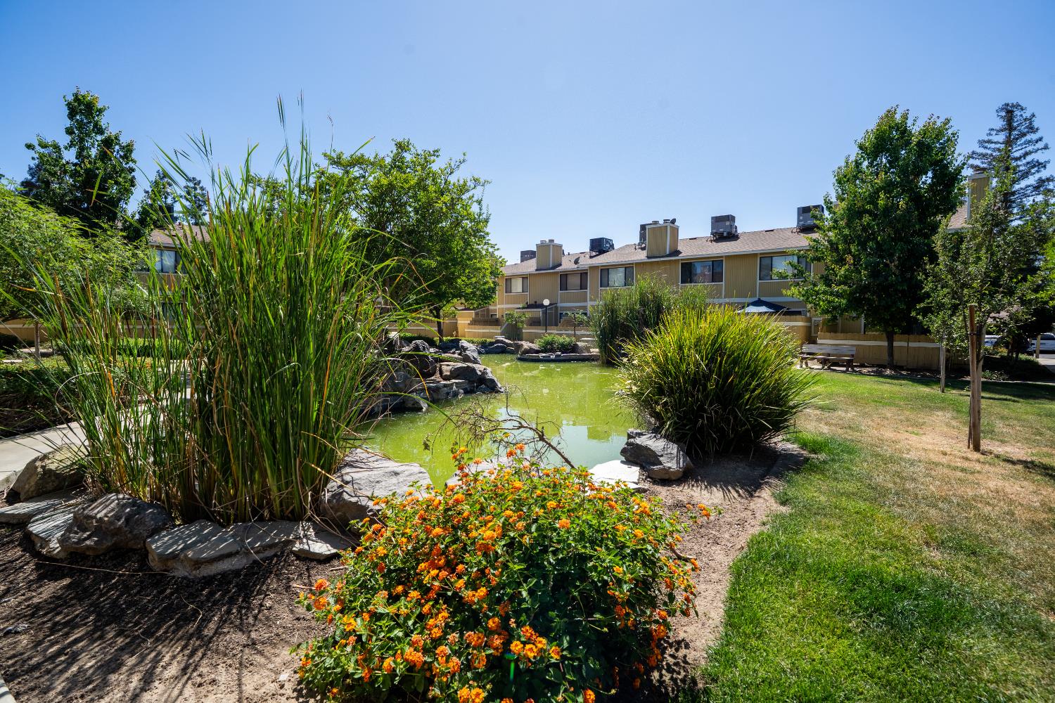 4885 N Backer Ave #128, Fresno, CA 93726