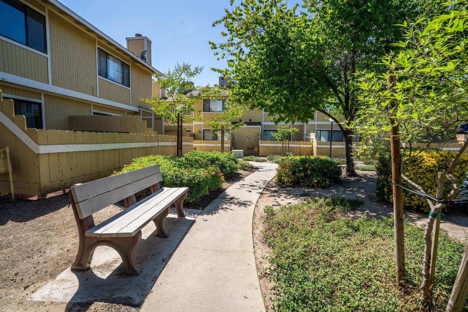 4885 N Backer Ave #128, Fresno, CA 93726