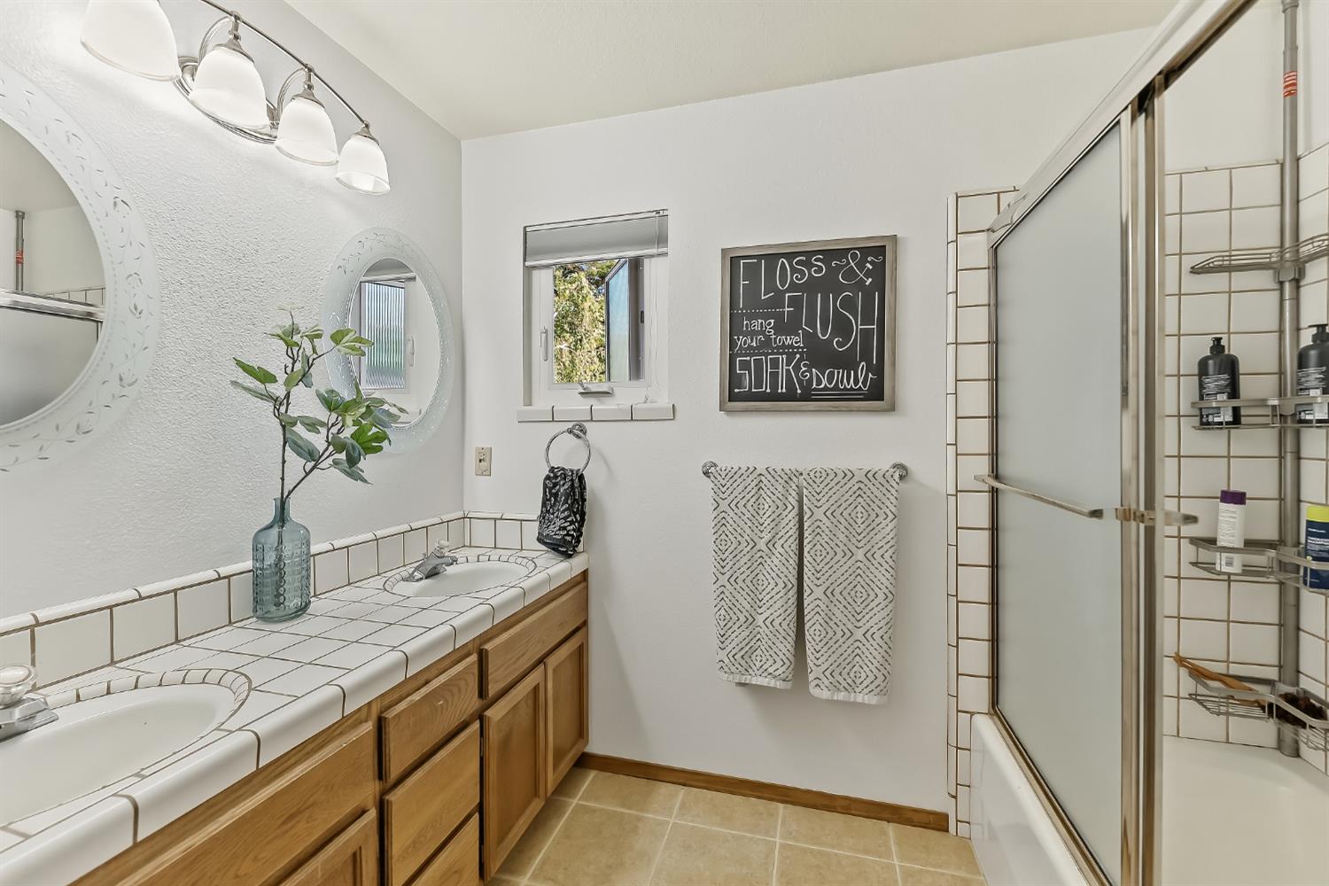 2133 S 10th, Los Banos, CA 93636