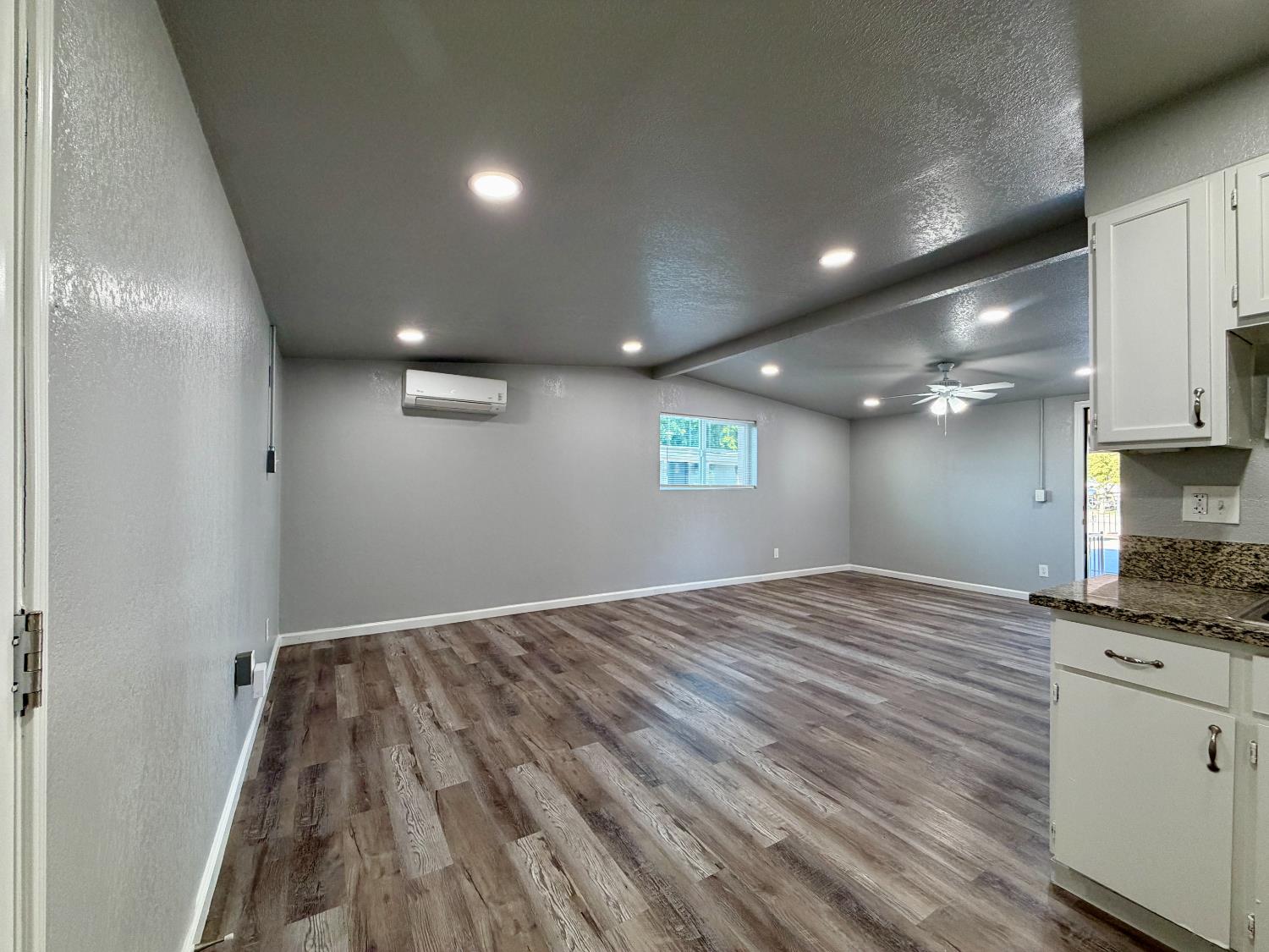 221 K St, Sanger, CA 93657