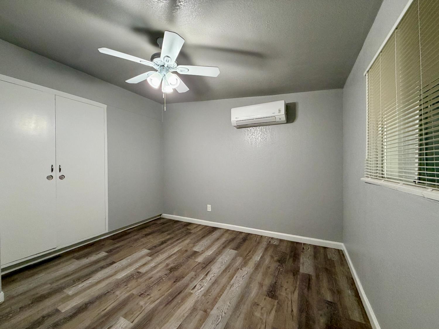 221 K St, Sanger, CA 93657