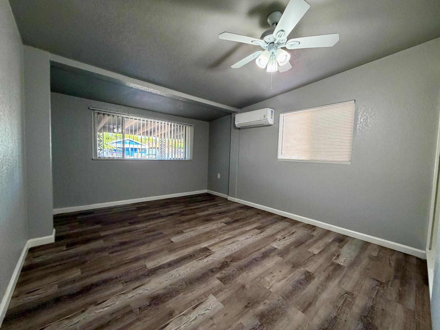 221 K St, Sanger, CA 93657