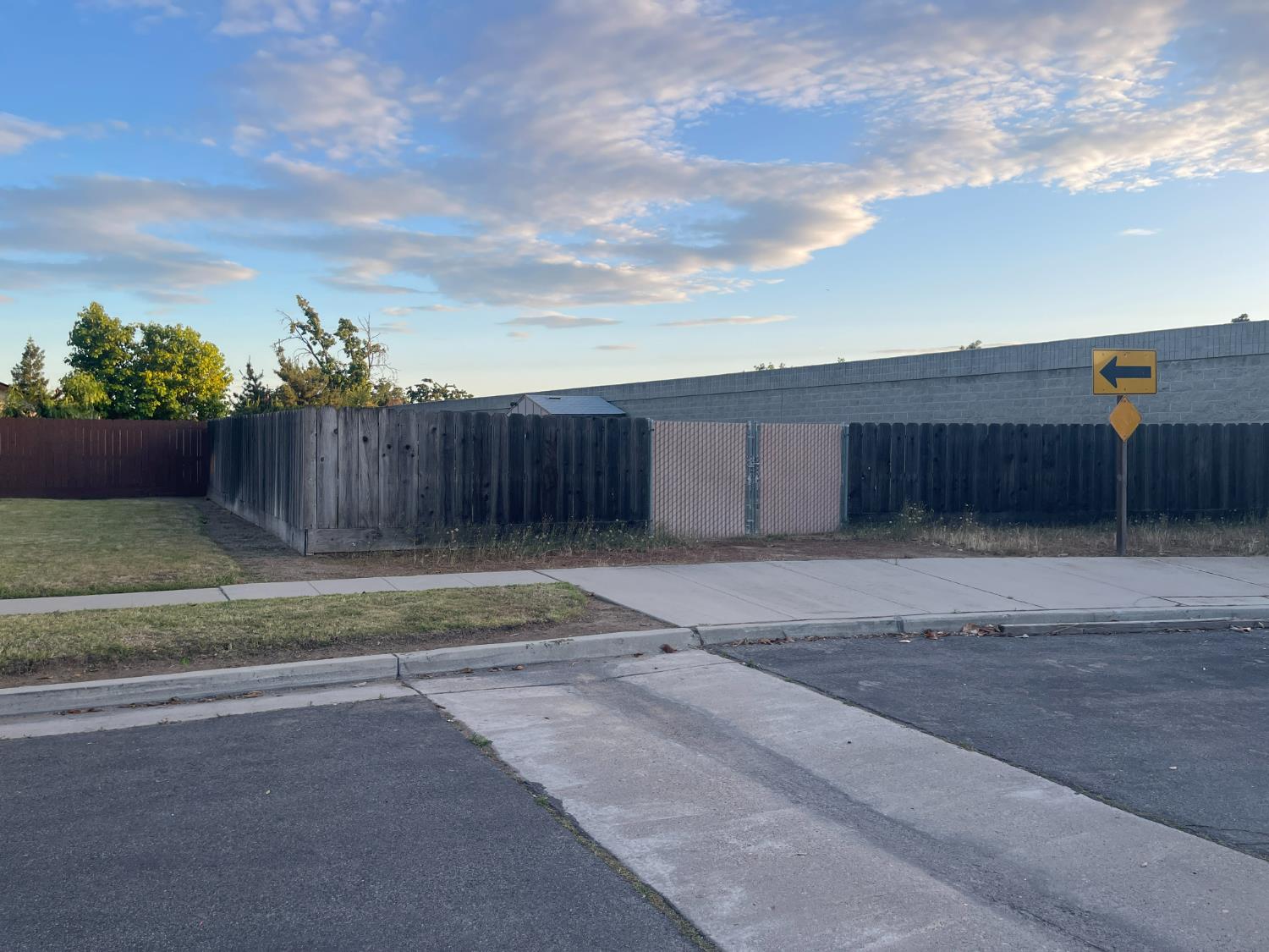 0 0 E Dayton, Fresno, CA 93726