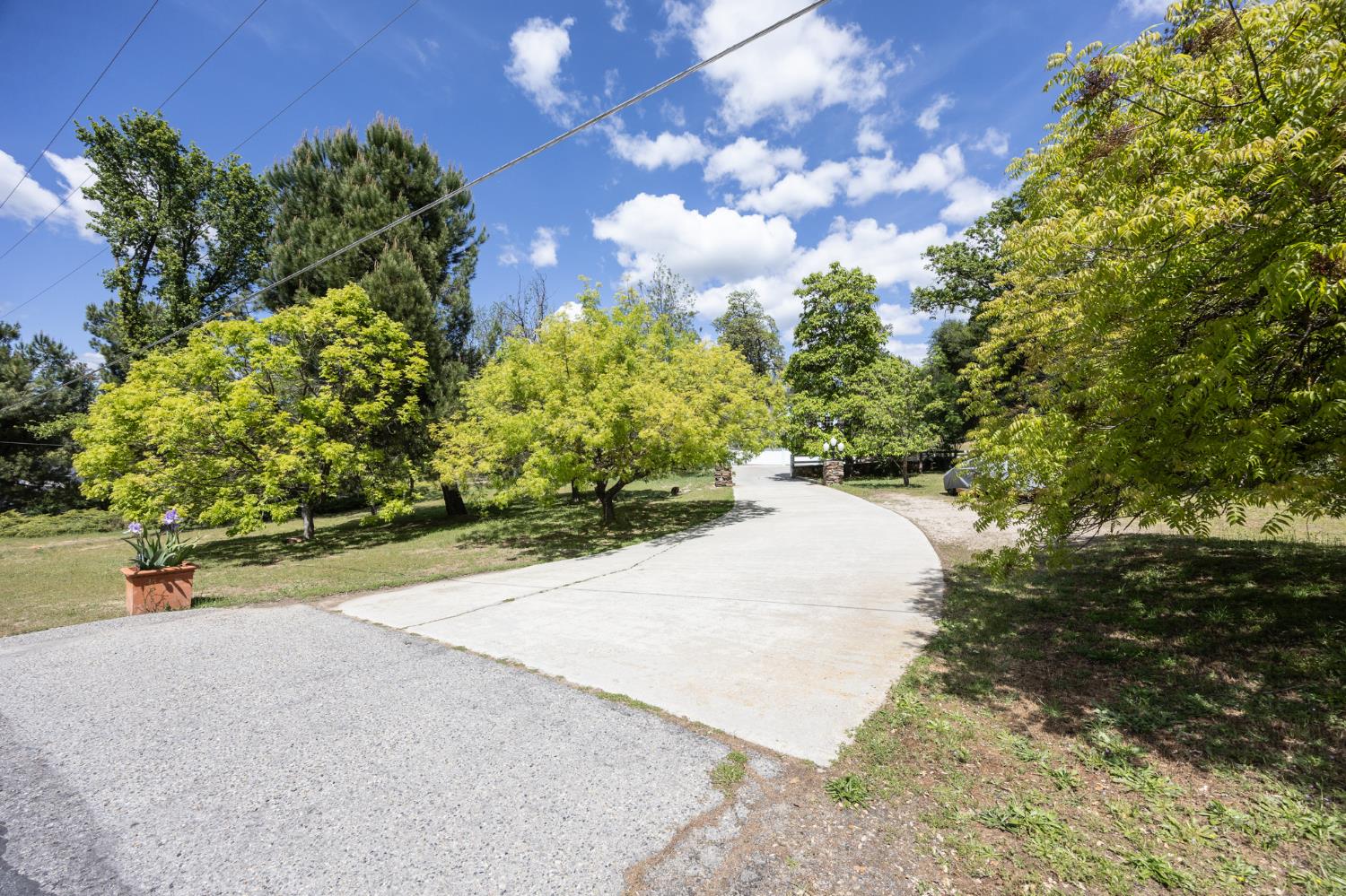 39520 Pierce Lake Dr, Oakhurst, CA 93644