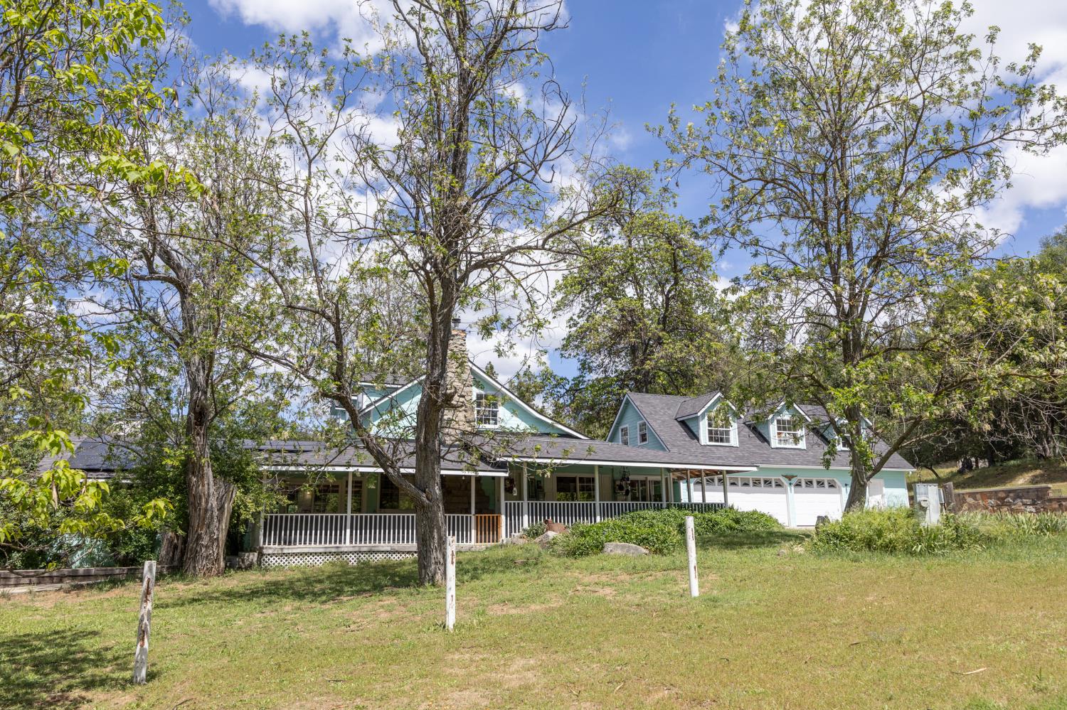 39520 Pierce Lake Dr, Oakhurst, CA 93644